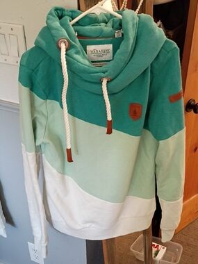 Wanakome Teal, Mint & White Colorblock Funnel-Neck Hoodie